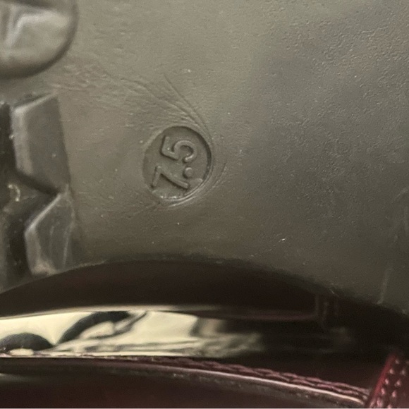 Steve Madden Noodles Maroon Black Heel Combat Bootie - Picture 7 of 10